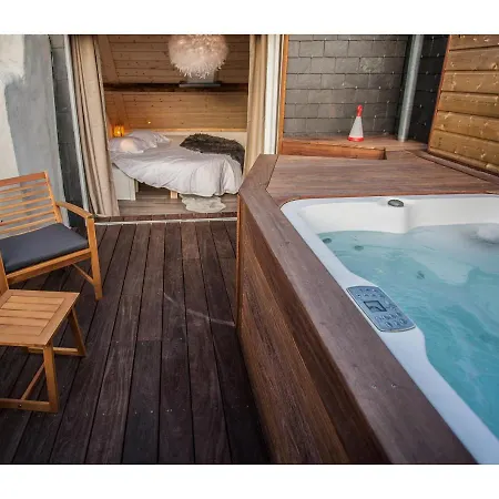 Le 4 Eme, Jacuzzi Et Lit Rond